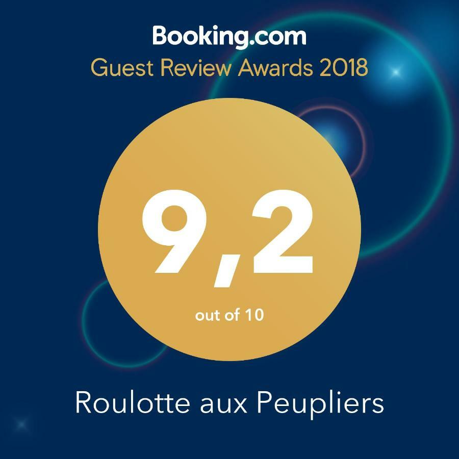 ホテルRoulotte Aux Peupliers La Tour-dʼAigues エクステリア 写真